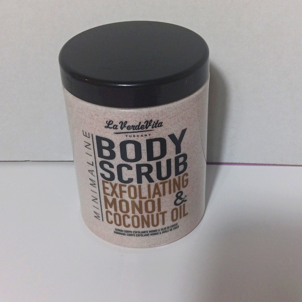 LA Verde Vita Exfoliating Body Scrub. Monoi and Coconut Oil